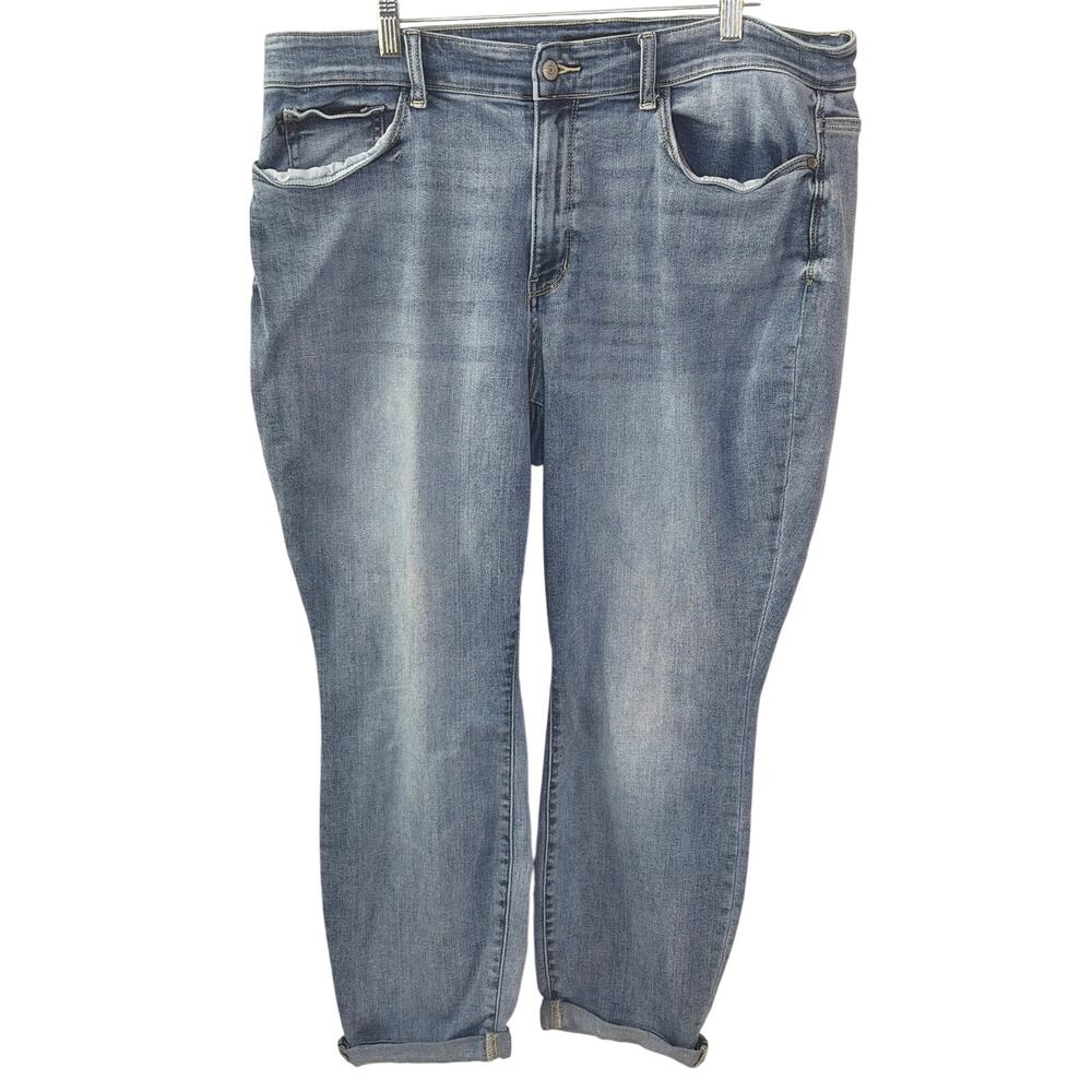 Judy Blue Boyfriend Fit Jeans 18W Medium Wash Rolled Up Cuffs Stretch 11 in Rise